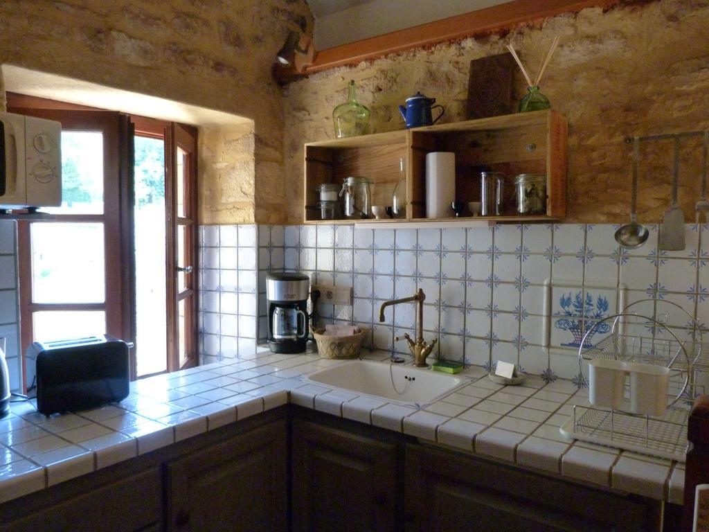 Charmante Maison Troglodyte Vitrac  Buitenkant foto